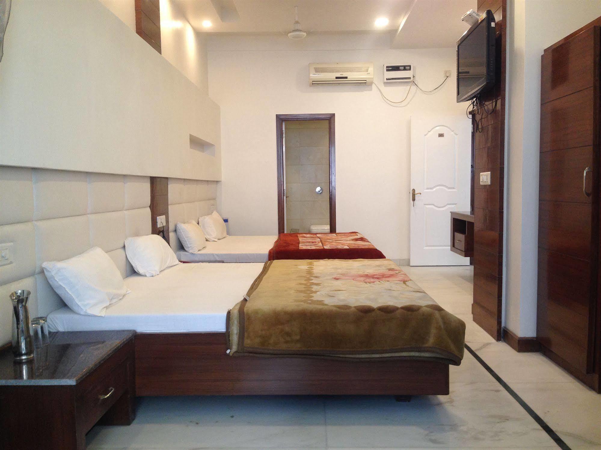 Hotel Namaskar Amritsar Extérieur photo