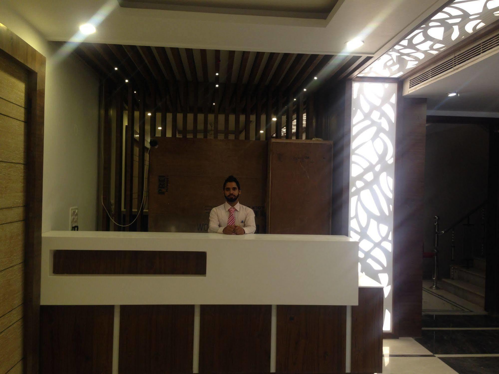 Hotel Namaskar Amritsar Extérieur photo